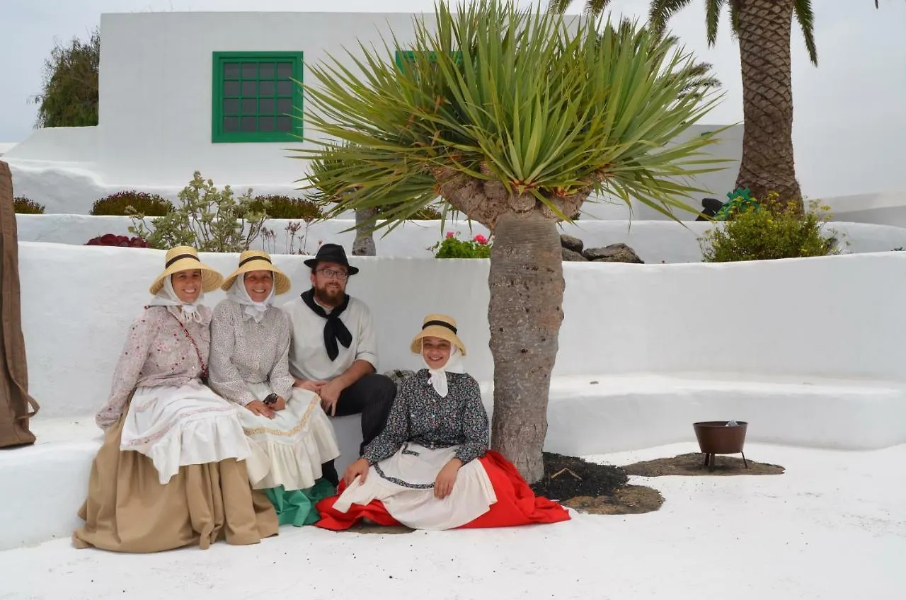 Casa Villalba San Bartolomé Semesterbostad